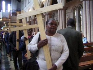 Report Cover Photo: Procession with crosses to commemorate those who have died in political violence since 2000 in Zimbabwe: 29 June 2002, St Mary’s Cathedral, Bulawayo